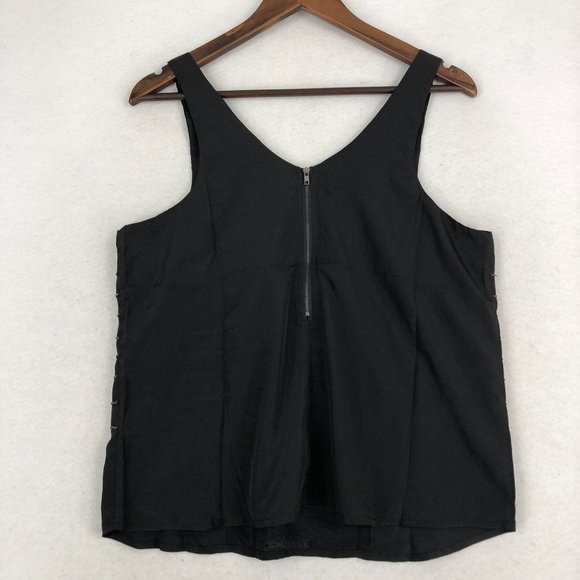 Line & Dot Women's Size Medium Black Chain Detail Sleeveless Crepe Blouse - Picture 10 of 11